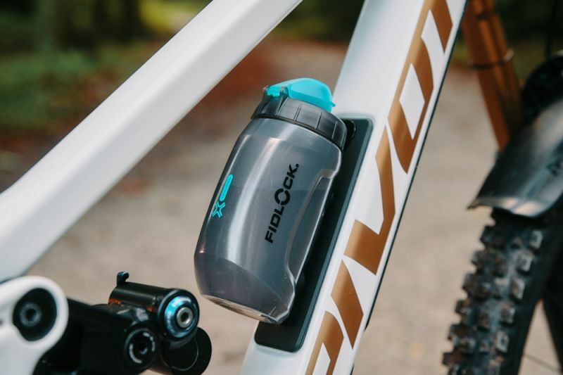 Fidlock  láhev TWIST Antibacterial 450